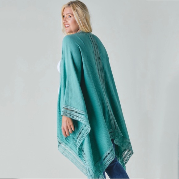 Davi & Dani | Gauzy Lace Detailed Turquoise Kimono - Picture 5 of 6